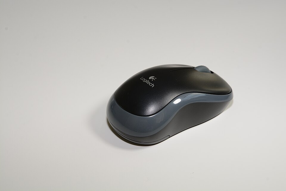 Logitech M185 wireless mouse